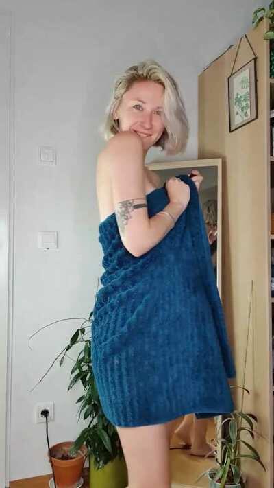 I tried to be seductive but all I could do is being silly.