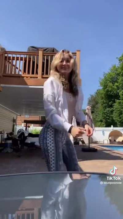 The bounce at the end 🍑