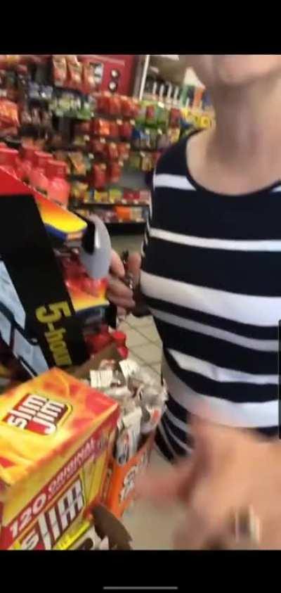 Racist Karen tells woman to 