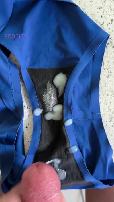 Love the contrasting colors