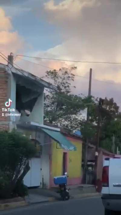 La Vida es un riesgo carnal .