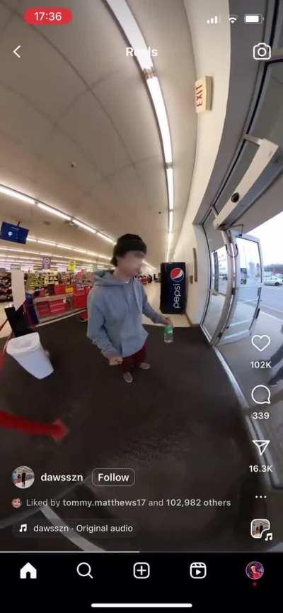 Wow what an intelligent and entertaining guy. I wonder how cool he thought he was after this.😒