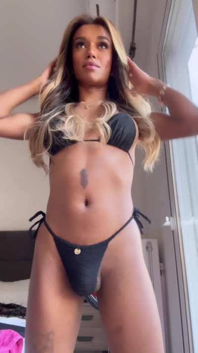 You are in love with that bulge and you know it 