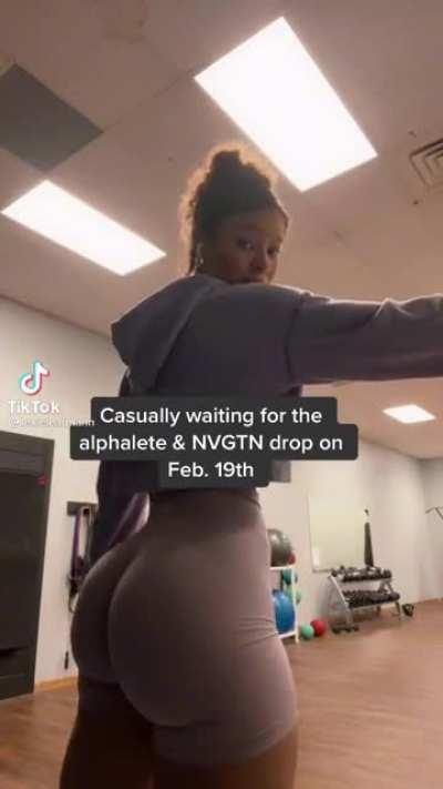 43 inch butt 23 inch waist...