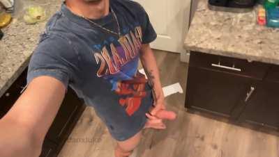 Need someone that plays mobile legends 😫