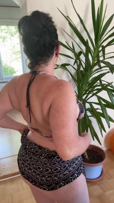 Feeling a little extra h0rny today, wanna play with me?