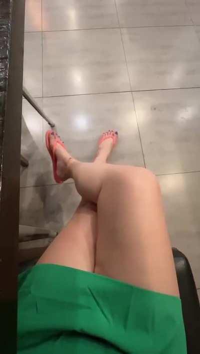 I kinda love having long toes