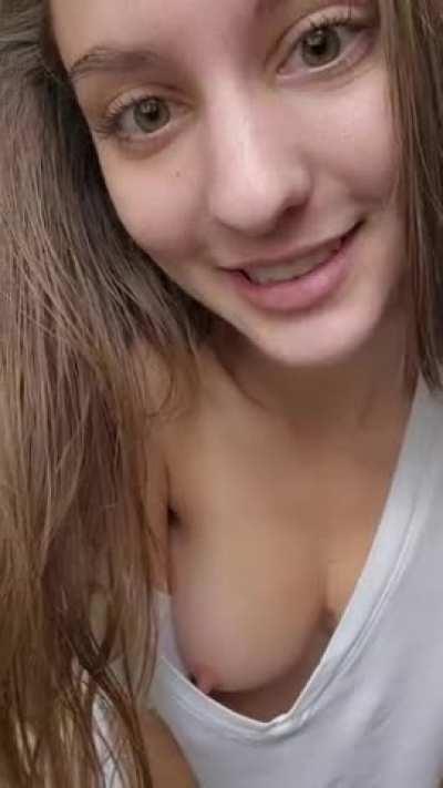 playing peek a boo with my tit;)