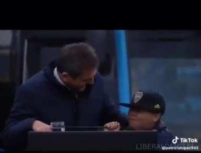 Chico le dice a Massa que va a votar a Milei