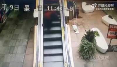 HMFT after a ride on an escalator drunk!