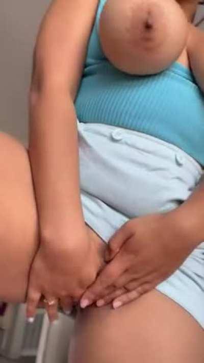 I want you to taste me. Promise I’m delicious :)