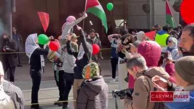 The comments sections makes me wanna hurl with how many zionist and isreal bootlickers there are 