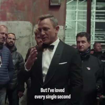 Daniel Craig on the last day of shooting of no time to die.