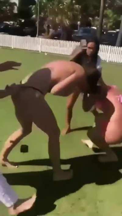 bikini Fight