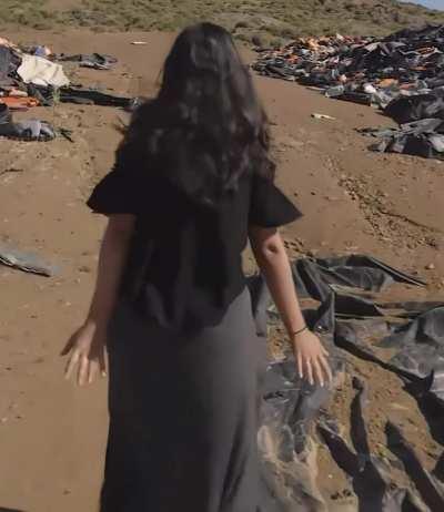 There's no hiding Dena's donk...