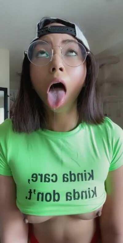 Sitting on my dildo makes me drool