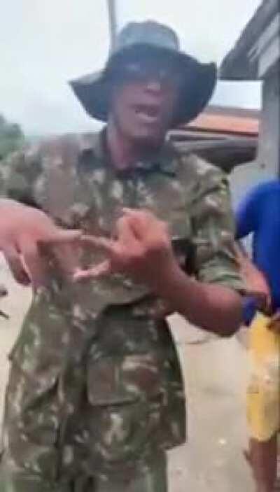 Vídeo raro do Greninja descrevendo o Muca pros amigos na época do quartel