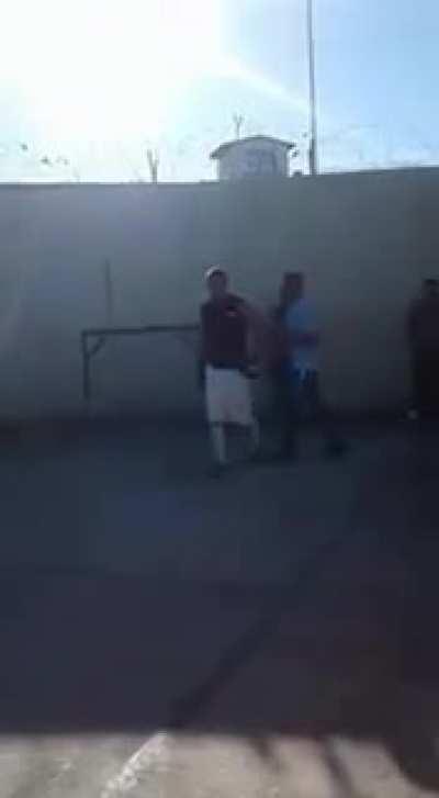 Sparring session in prison with a hell of an ending