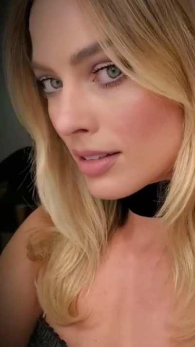 How good do you think Margot Robbie’s throat feels around your dick?