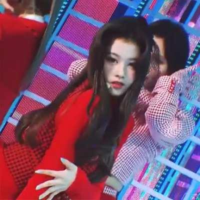 Sana's gaze (ft. Momo)