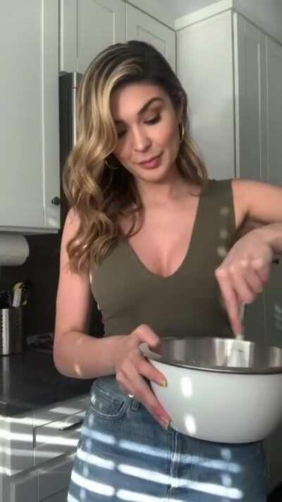 Cathy jiggling while cooking