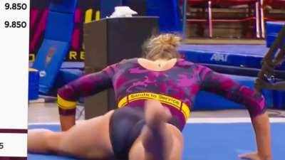 Sarah Clark of Arizona State is on the clock ‼️💛🤍🌵🤸🏼‍♀️🍑