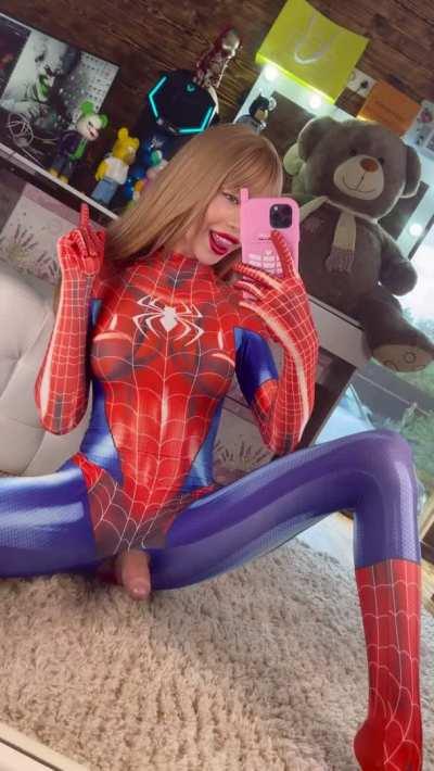 Spider-Man's girlfriend 😋