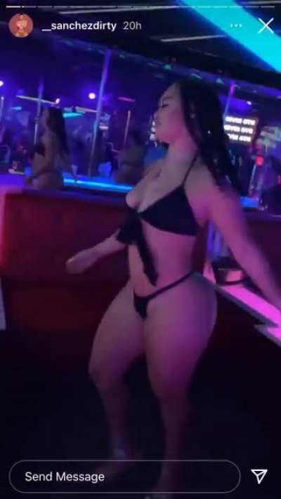 We’re backkkk let’s go fuck all that bs let’s get these post back up!!! Ima start off easy 😈😈