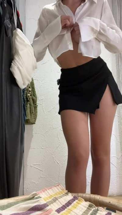 Undressing on public changerooms