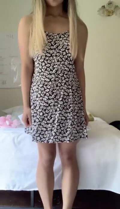 4’11, 93 lbs is code word for impale me