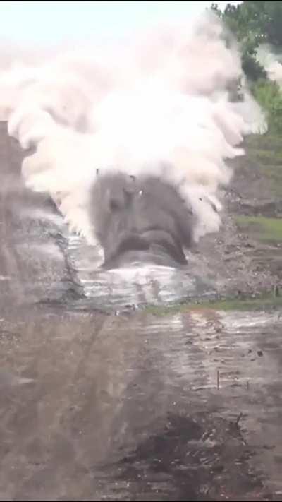 Pipeline blasting 