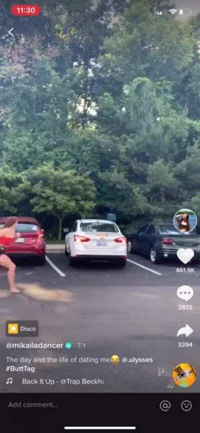 She has a nice @$$ follow her for more twerk