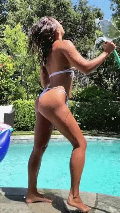 Vanessa Hudgens body has me like that hose