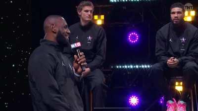 [Highlight] Lebron James decides to draft Joel Embiid for his first pick of the 2023 NBA All Star Game