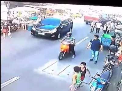 kids running through an SUV blind spot