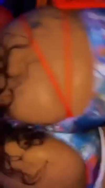 cakeyyy 🍑🍑🍑❤️❤️