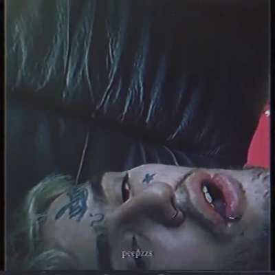 Guys help me pls find song from this video. I really need this