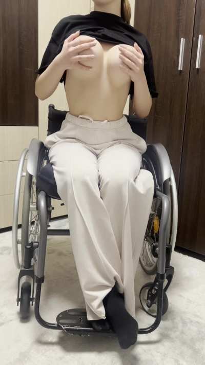 Bouncing paraplegic tits