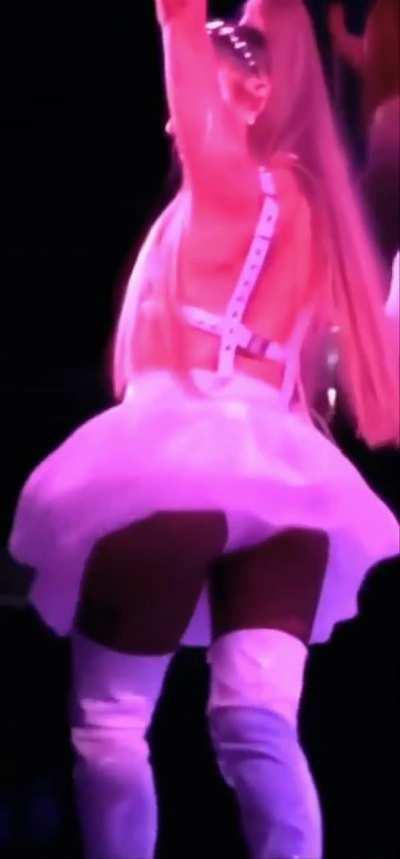 Ariana’s ass