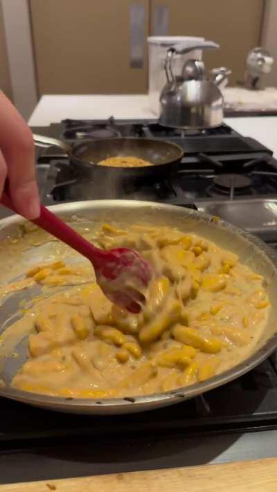 Honeynut squash Mac n cheese