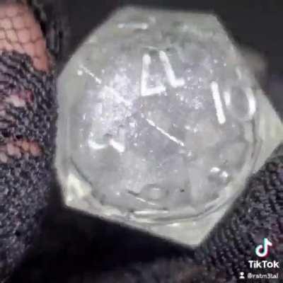 Another liquid d20 I made ♡