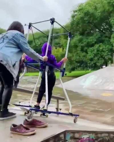 The way this mom Helps Her Son With Cerebral Palsy Skateboard For First Time