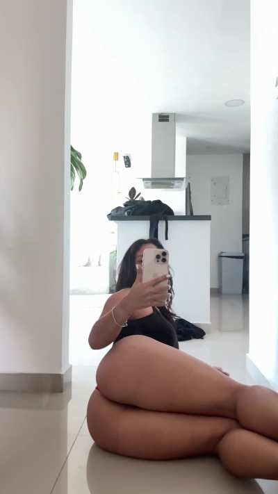 Who needs personality when you’ve got an ass like this? [F]