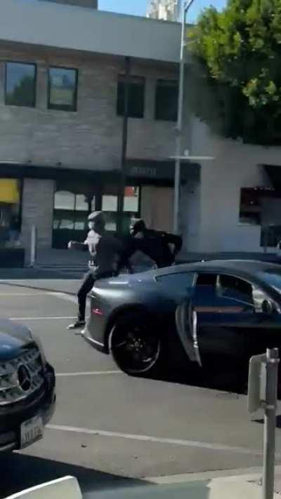 Robbery in Broad Daylight Today on Beverly Drive