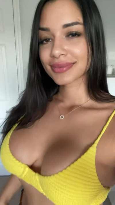 Would you date me? Yes or no?