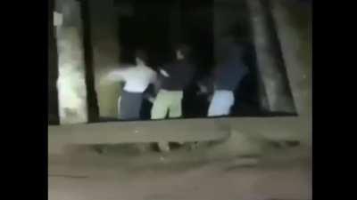 já a hoši vcházející na cynddit