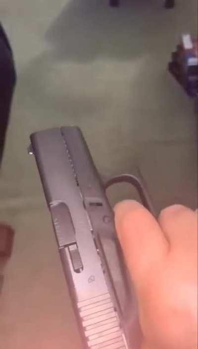 Guy threatens flat earthers on Facebook over memes