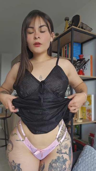 25 yo and a mother, but i need a Reddit crush to have fun with!