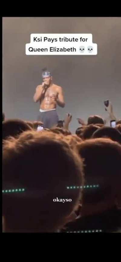 my bro didn't give a flying FUCK 💀