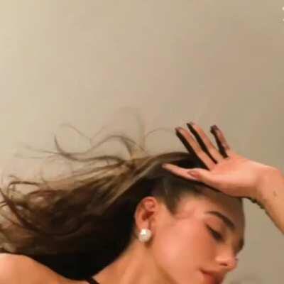 OMG she's so hot 🔥